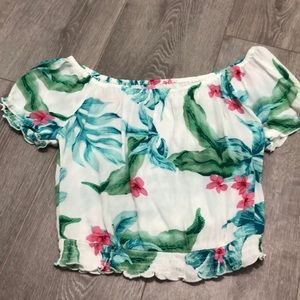 Off the shoulder cropped shirt
